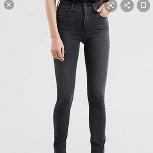 LEVIS 721 high rise skinny jeans size 28